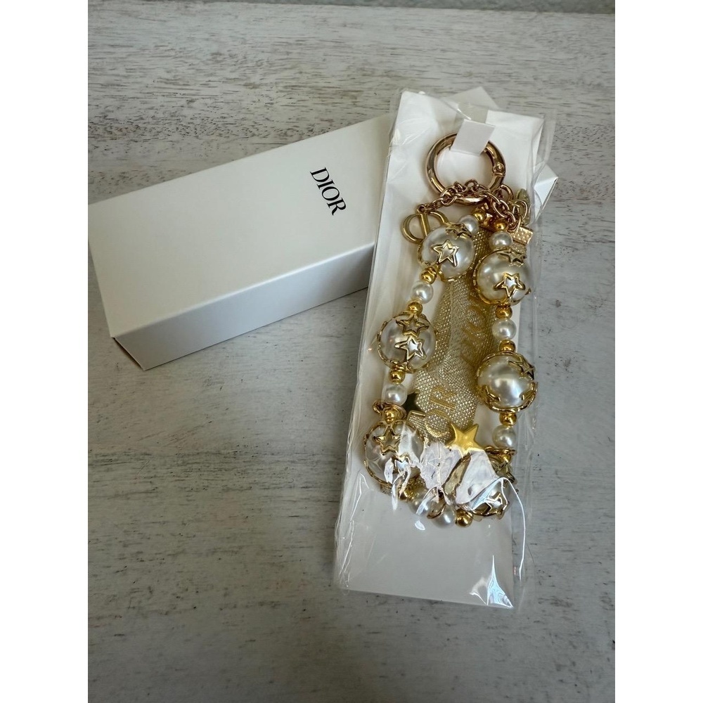 NIB Dior VIP Pearl Gold Star Holiday Bag Charm - Picture 4 of 4